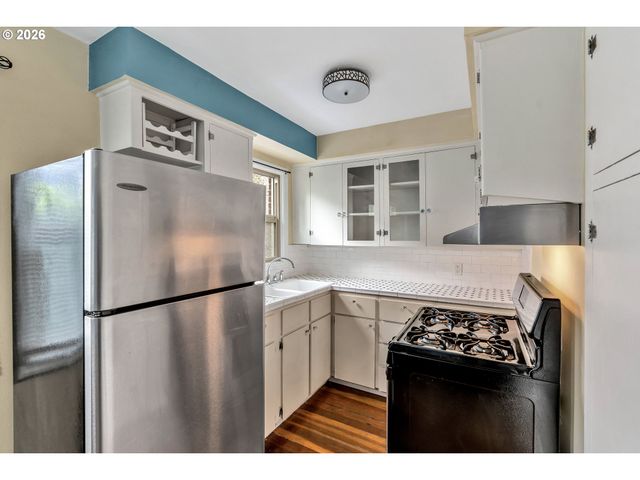 1411 N ALBERTA St 1, Portland, OR 97217