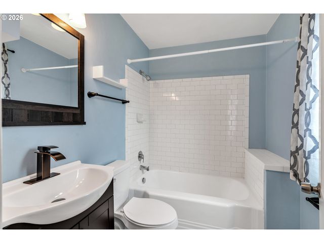 1411 N ALBERTA St 1, Portland, OR 97217