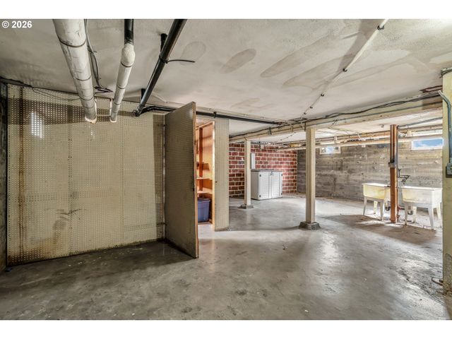 1411 N ALBERTA St 1, Portland, OR 97217