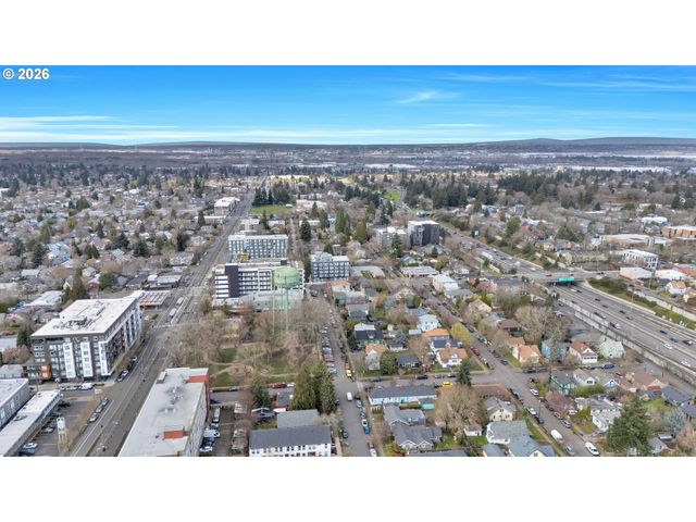 1411 N ALBERTA St 1, Portland, OR 97217