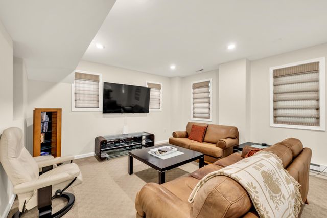4215 OAKRIDGE, Chevy Chase, MD 20815