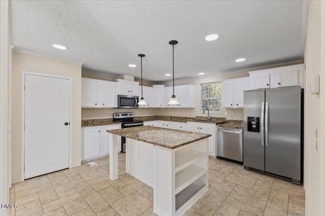 922 Humminfbird Road, Four Oaks, NC 27524