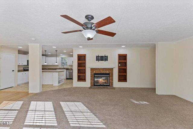 922 Humminfbird Road, Four Oaks, NC 27524