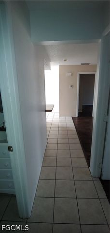 723 SE 10th ST, Cape Coral, FL 33990