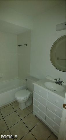 723 SE 10th ST, Cape Coral, FL 33990