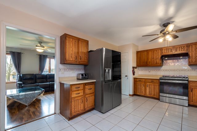 25172 W Columbia Bay Drive, Lake Villa, IL 60046