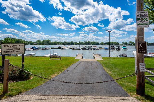 25172 W Columbia Bay Drive, Lake Villa, IL 60046