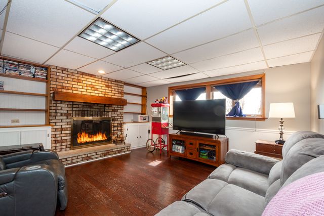 25172 W Columbia Bay Drive, Lake Villa, IL 60046