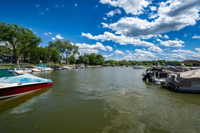 25172 W Columbia Bay Drive, Lake Villa, IL 60046