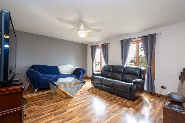 25172 W Columbia Bay Drive, Lake Villa, IL 60046