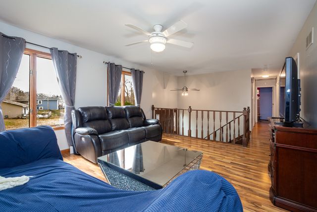 25172 W Columbia Bay Drive, Lake Villa, IL 60046