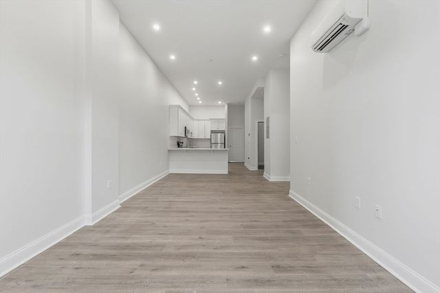 19-25 Essex 202, Haverhill, MA 01830