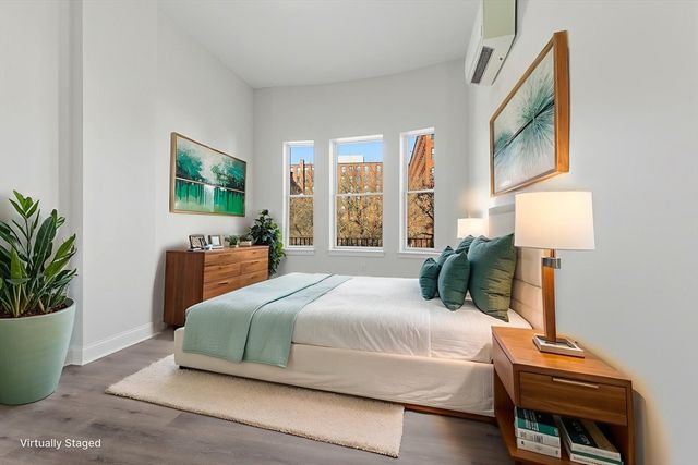 19-25 Essex 202, Haverhill, MA 01830