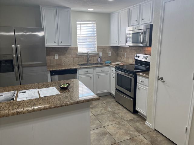 3216 Fountain Parkway, Fort Worth, TX 76053