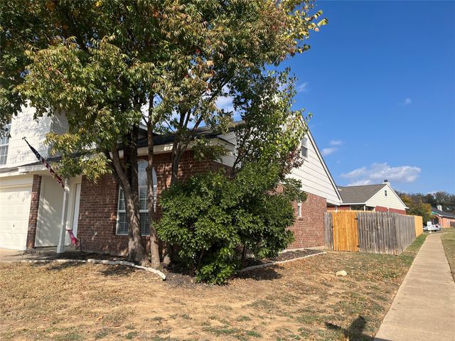 3216 Fountain Parkway, Fort Worth, TX 76053