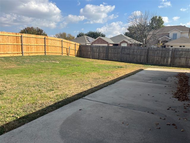 3216 Fountain Parkway, Fort Worth, TX 76053