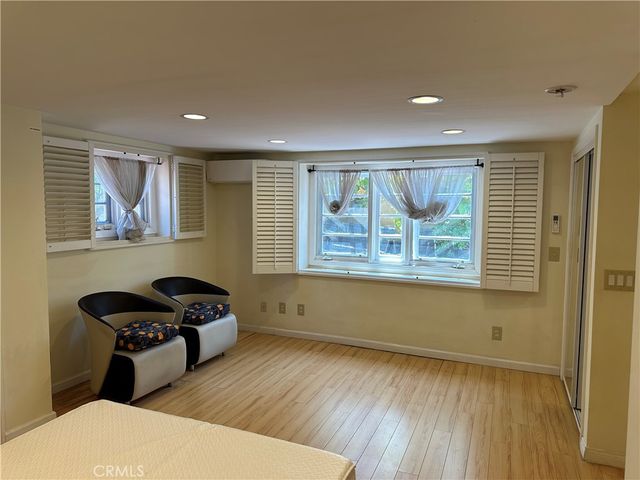 10338 Eastborne, Los Angeles, CA 90024
