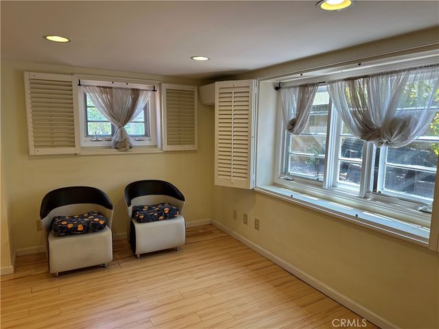 10338 Eastborne, Los Angeles, CA 90024
