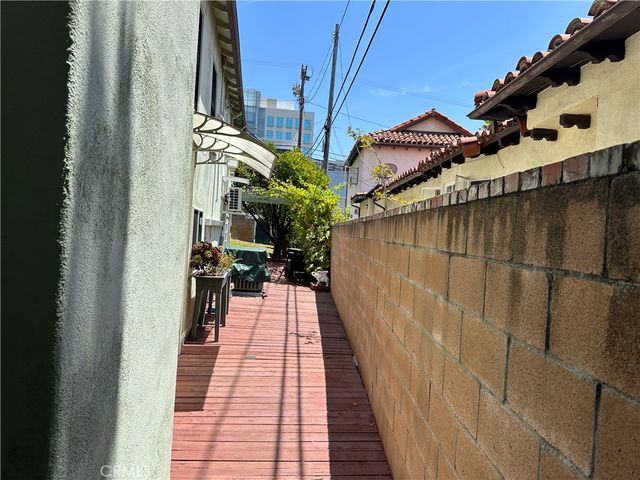 10338 Eastborne, Los Angeles, CA 90024