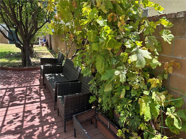 10338 Eastborne, Los Angeles, CA 90024