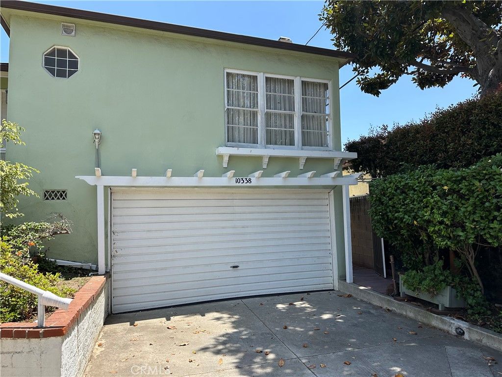 10338 Eastborne, Los Angeles, CA 90024