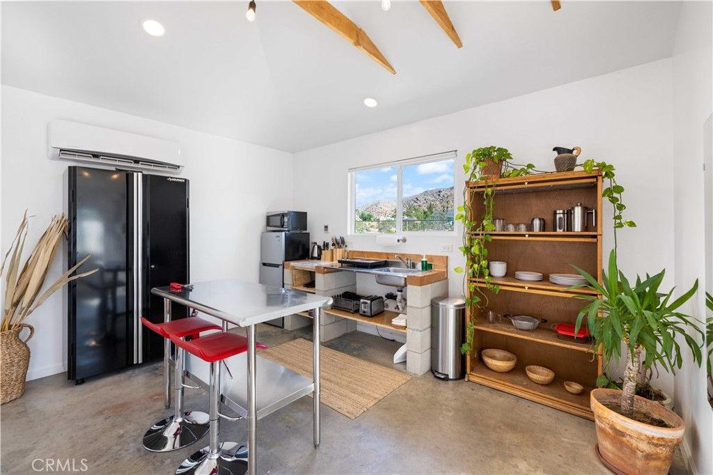 Image 25 of property listing at 61879 Valley View Circle, Joshua Tree, CA 92252