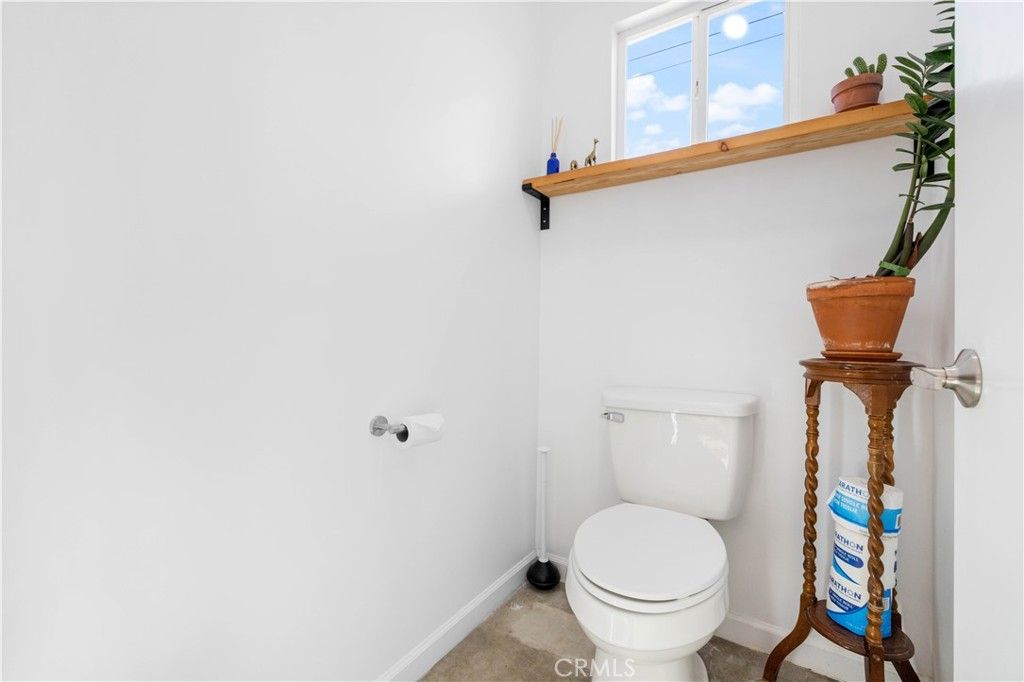 Image 28 of property listing at 61879 Valley View Circle, Joshua Tree, CA 92252