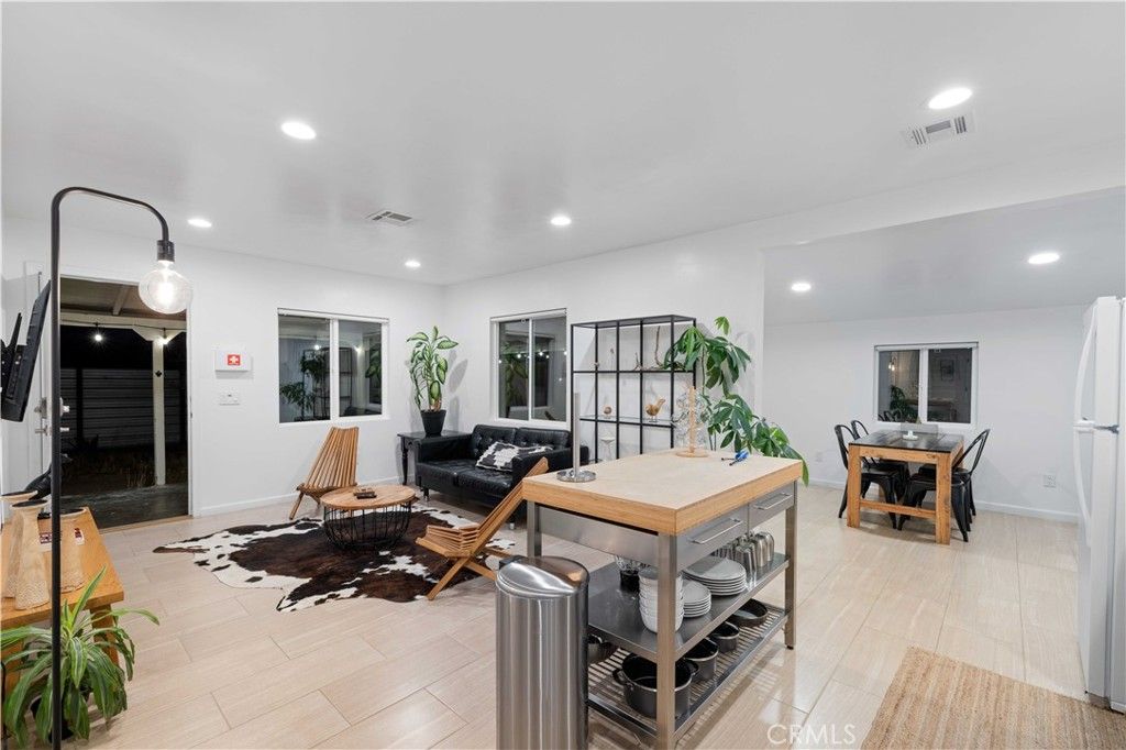 Image 40 of property listing at 61879 Valley View Circle, Joshua Tree, CA 92252