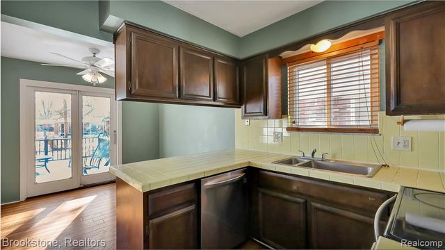 18046 Gaylord Court, Clinton Township, MI 48035