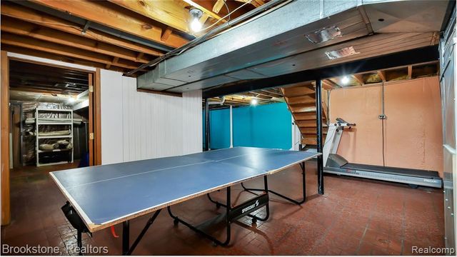 18046 Gaylord Court, Clinton Township, MI 48035