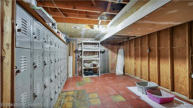 18046 Gaylord Court, Clinton Township, MI 48035