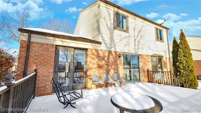 18046 Gaylord Court, Clinton Township, MI 48035