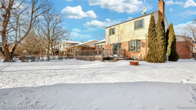 18046 Gaylord Court, Clinton Township, MI 48035