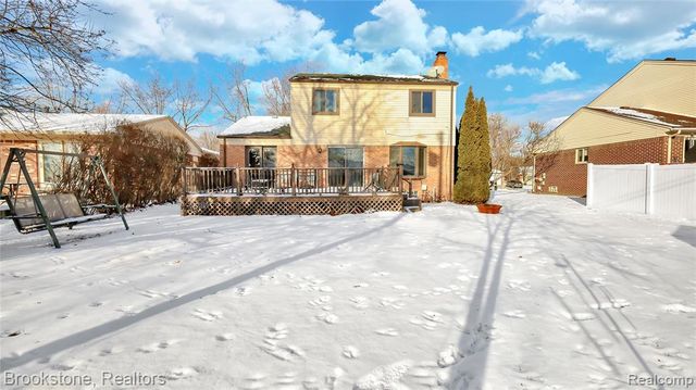 18046 Gaylord Court, Clinton Township, MI 48035