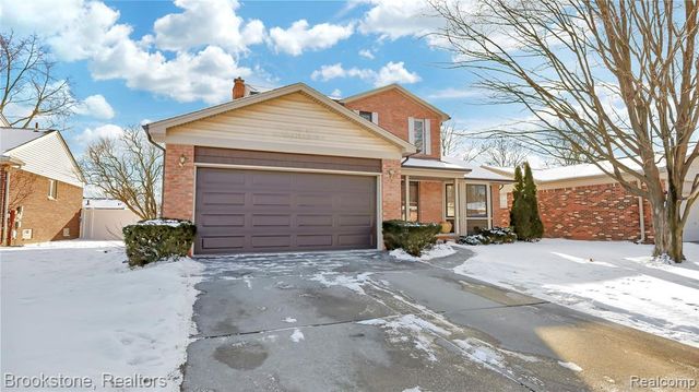 18046 Gaylord Court, Clinton Township, MI 48035