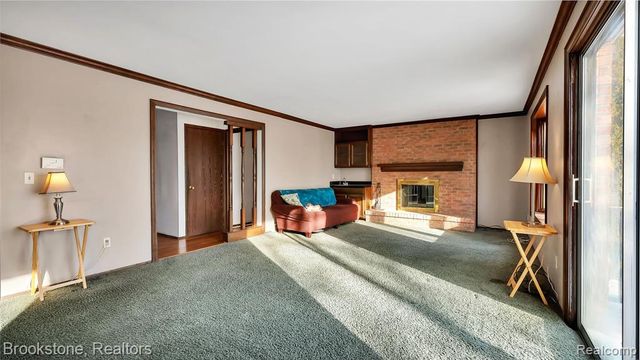 18046 Gaylord Court, Clinton Township, MI 48035