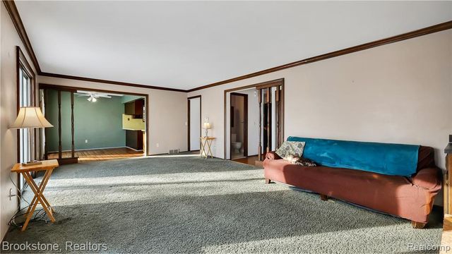 18046 Gaylord Court, Clinton Township, MI 48035