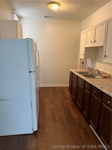 1611 King Street, New Albany, IN 47150