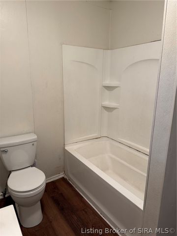 1611 King Street, New Albany, IN 47150