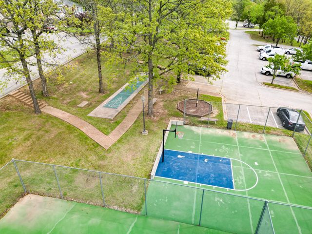 150 West Rockford Drive, 11, Branson, MO 65616