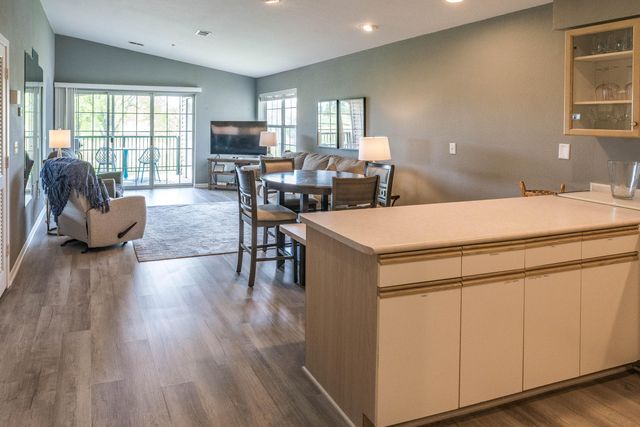 150 West Rockford Drive, 11, Branson, MO 65616