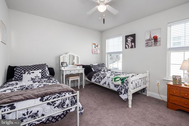 2133 BRIDGEPORT AVE, Pennsburg, PA 18073