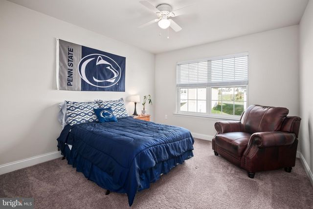 2133 BRIDGEPORT AVE, Pennsburg, PA 18073