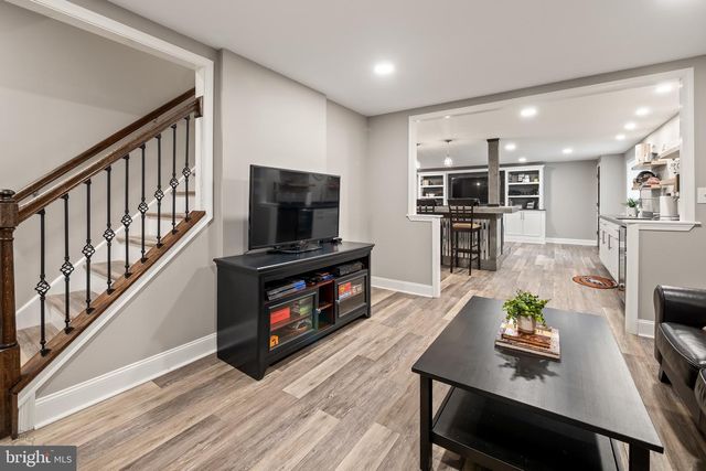 2133 BRIDGEPORT AVE, Pennsburg, PA 18073