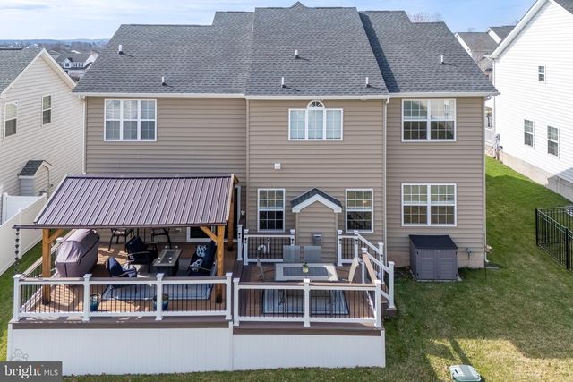 2133 BRIDGEPORT AVE, Pennsburg, PA 18073