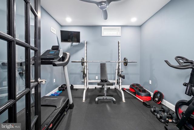 2133 BRIDGEPORT AVE, Pennsburg, PA 18073