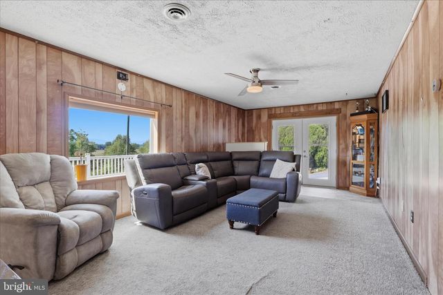 1756 NEWCOMER ROAD, Chambersburg, PA 17202