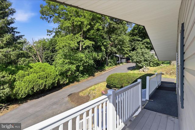 1756 NEWCOMER ROAD, Chambersburg, PA 17202