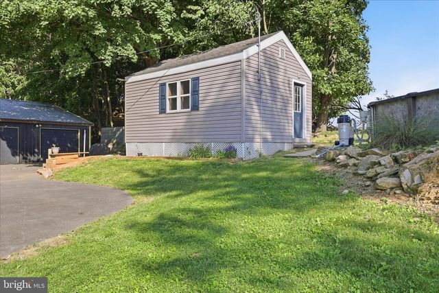 1756 NEWCOMER ROAD, Chambersburg, PA 17202