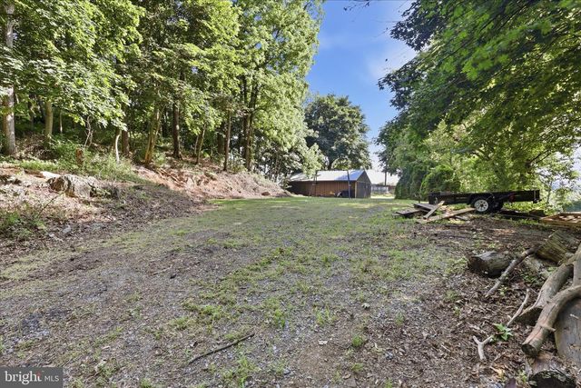 1756 NEWCOMER ROAD, Chambersburg, PA 17202